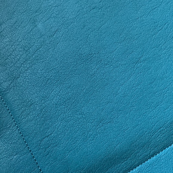 Chloé Clutch with Card Slots - Picture 15 of 16